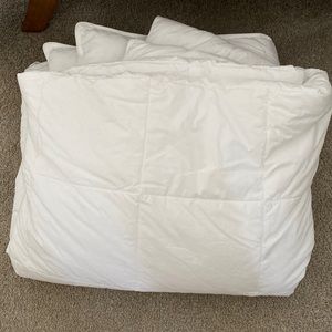 Purple brand, down-alternative duvet insert